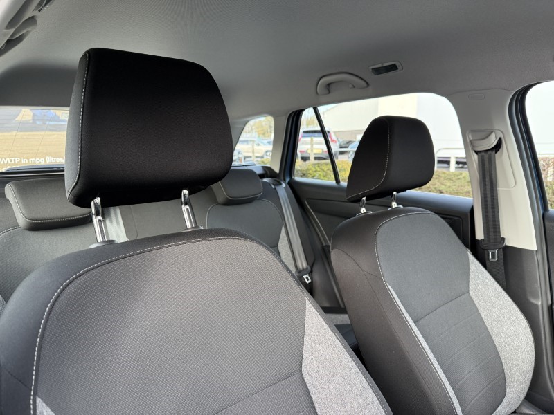 2020 (20) SKODA FABIA 1.0 TSI SE Drive 5dr 5122903