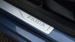2020 (20) SKODA FABIA 1.0 TSI SE Drive 5dr 5122897