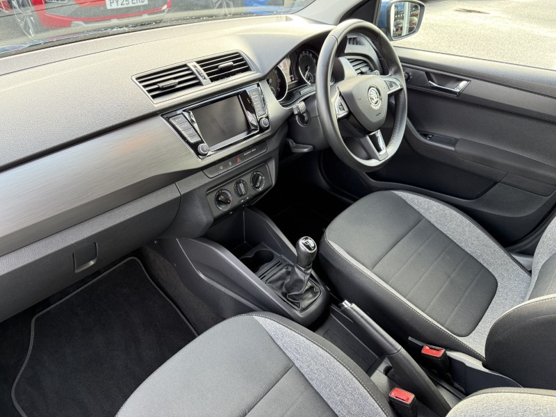 2020 (20) SKODA FABIA 1.0 TSI SE Drive 5dr 5122895