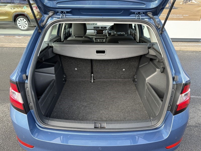 2020 (20) SKODA FABIA 1.0 TSI SE Drive 5dr 5122928