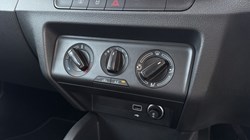 2020 (20) SKODA FABIA 1.0 TSI SE Drive 5dr 5122912