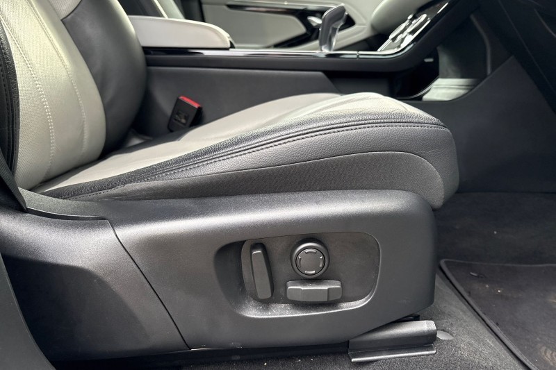 2023 (23) LAND ROVER RANGE ROVER EVOQUE 2.0 D200 R-Dynamic SE 5dr Auto 5123828