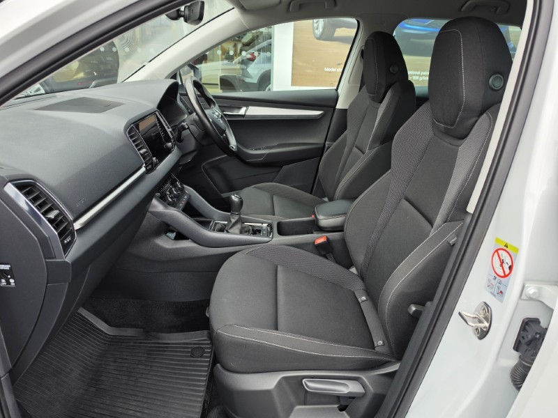 2023 (73) SKODA KAROQ 1.5 TSI SE Drive 5dr 5182333