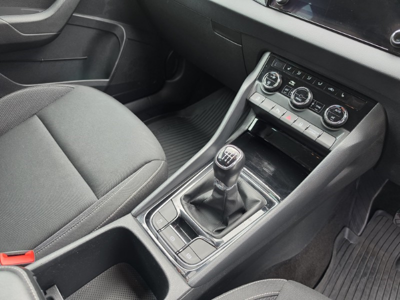 2023 (73) SKODA KAROQ 1.5 TSI SE Drive 5dr 5182336