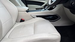 2024 (24) JAGUAR F-PACE 2.0 P400e R-Dynamic HSE Black 90th Anniv 5dr Auto 5117371