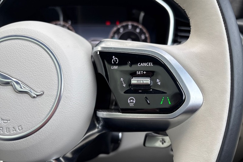 2024 (24) JAGUAR F-PACE 2.0 P400e R-Dynamic HSE Black 90th Anniv 5dr Auto 5117375