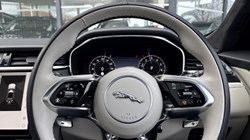 2024 (24) JAGUAR F-PACE 2.0 P400e R-Dynamic HSE Black 90th Anniv 5dr Auto 5117373