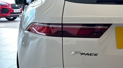 2022 (22) JAGUAR F-PACE 2.0 D200 R-Dynamic S 5dr Auto AWD 3167515