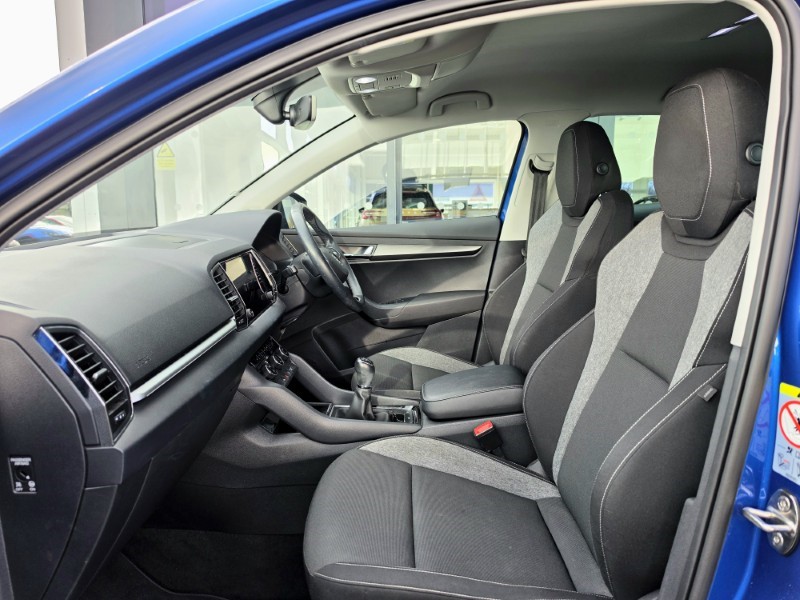 2021 (21) SKODA KAROQ 1.5 TSI SE Drive 5dr 5168459