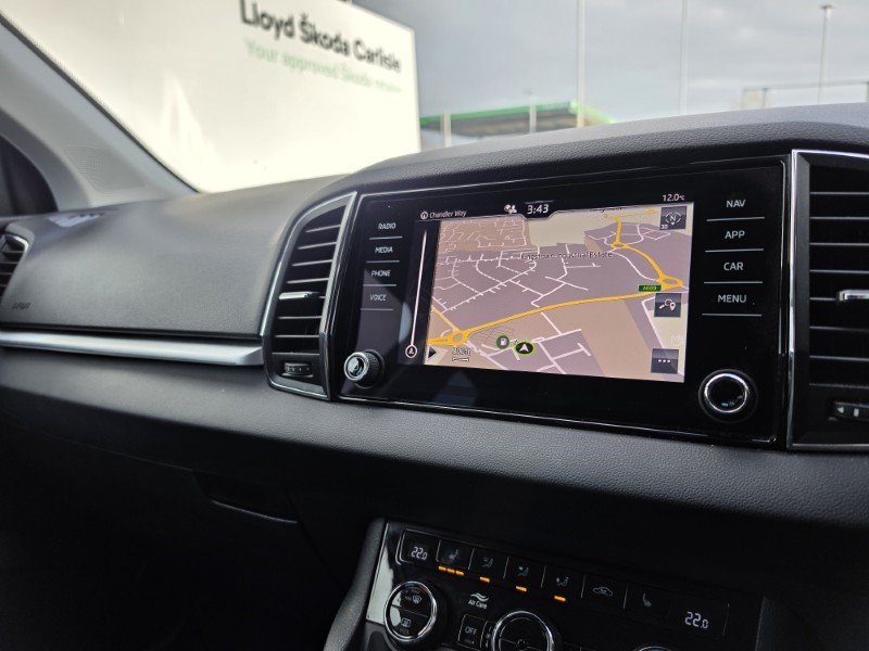 2021 (21) SKODA KAROQ 1.5 TSI SE Drive 5dr 5168474