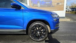 2021 (21) SKODA KAROQ 1.5 TSI SE Drive 5dr 5175789
