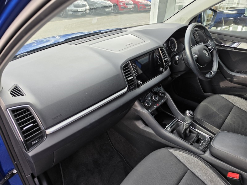 2021 (21) SKODA KAROQ 1.5 TSI SE Drive 5dr 5168457