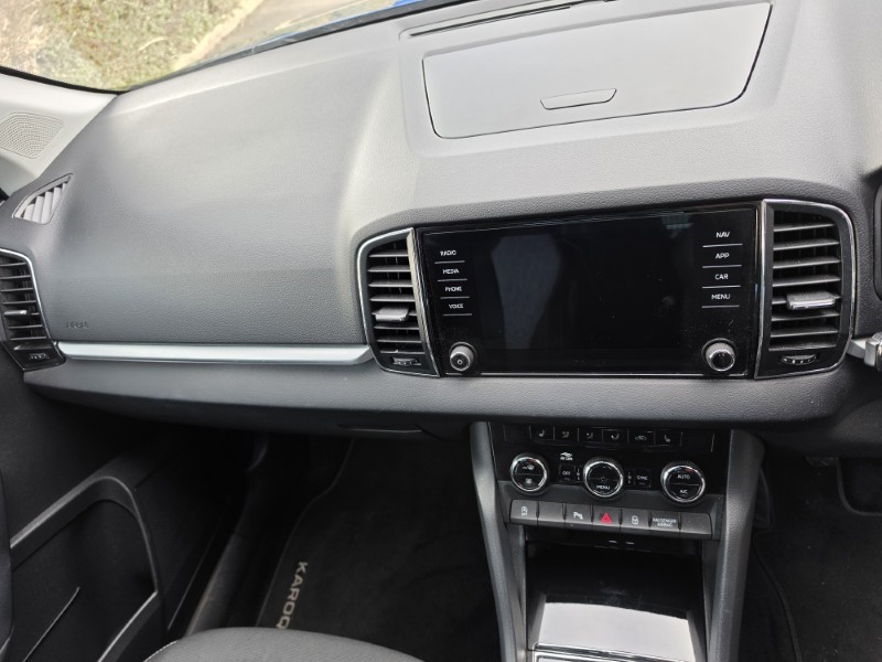 2021 (21) SKODA KAROQ 1.5 TSI SE Drive 5dr 5168463