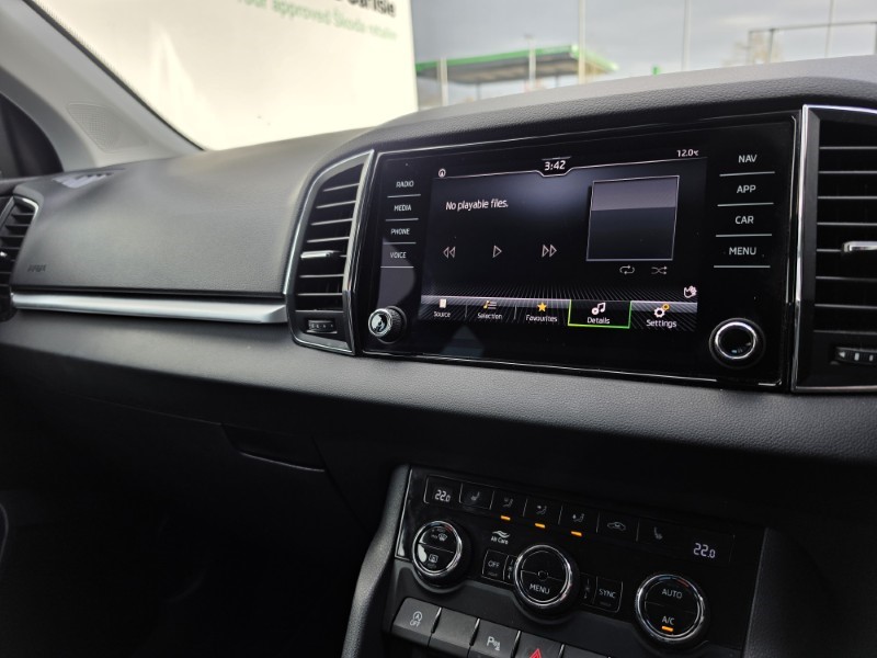 2021 (21) SKODA KAROQ 1.5 TSI SE Drive 5dr 5168471