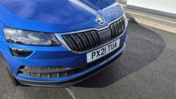 2021 (21) SKODA KAROQ 1.5 TSI SE Drive 5dr 5175786