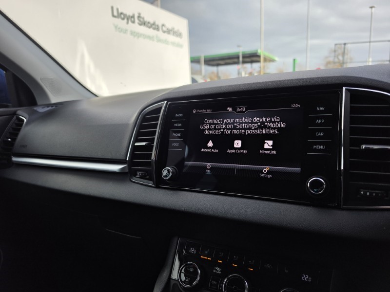 2021 (21) SKODA KAROQ 1.5 TSI SE Drive 5dr 5168475