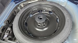 2021 (21) SKODA KAROQ 1.5 TSI SE Drive 5dr 5168450