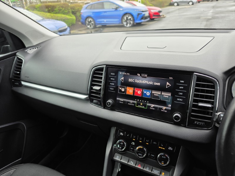 2020 (70) SKODA KAROQ 1.5 TSI SE L 5dr DSG 5180637