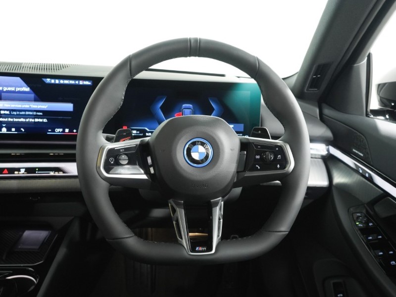  BMW 5 SERIES 530e M Sport 5dr Auto 5760409