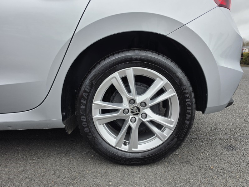 2025 (74) SKODA FABIA 1.0 TSI 116 SE L Edition 5dr DSG 5182016