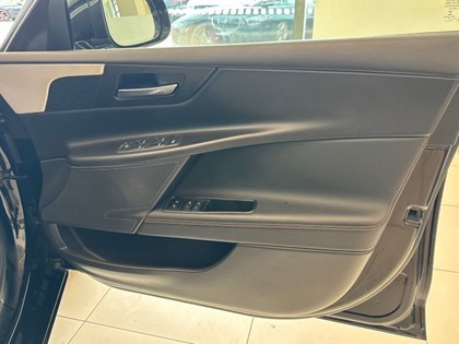 2016 (16) JAGUAR XE 2.0d [180] Prestige 4dr Auto AWD