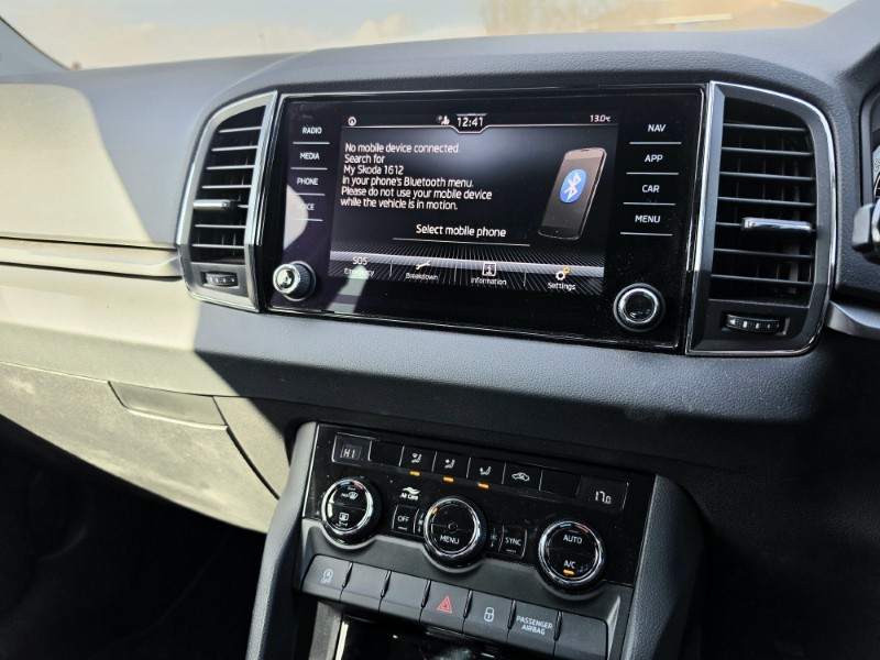 2022 (22) SKODA KAROQ 1.5 TSI SE Drive 5dr 5186829