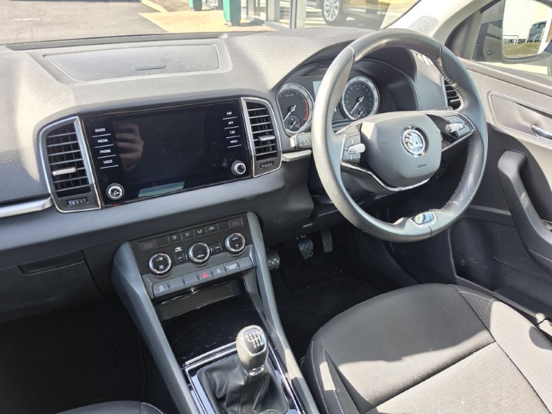 2022 (22) SKODA KAROQ 1.5 TSI SE Drive 5dr 5186803