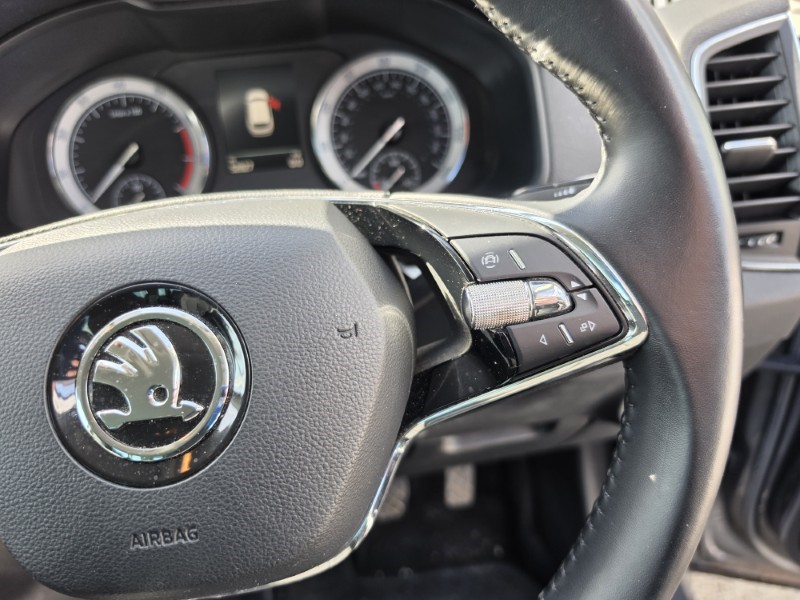 2022 (22) SKODA KAROQ 1.5 TSI SE Drive 5dr 5186814