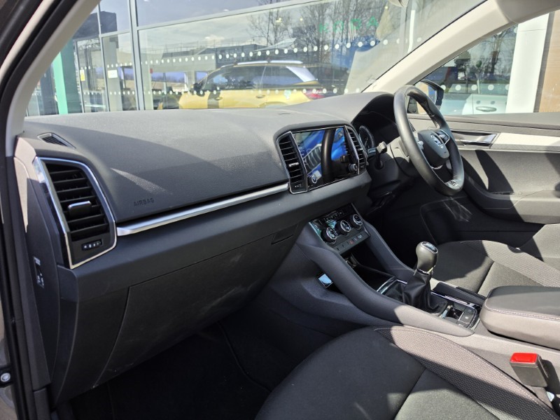 2022 (22) SKODA KAROQ 1.5 TSI SE Drive 5dr 5186805