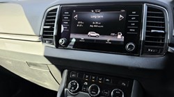 2022 (22) SKODA KAROQ 1.5 TSI SE Drive 5dr 5186833