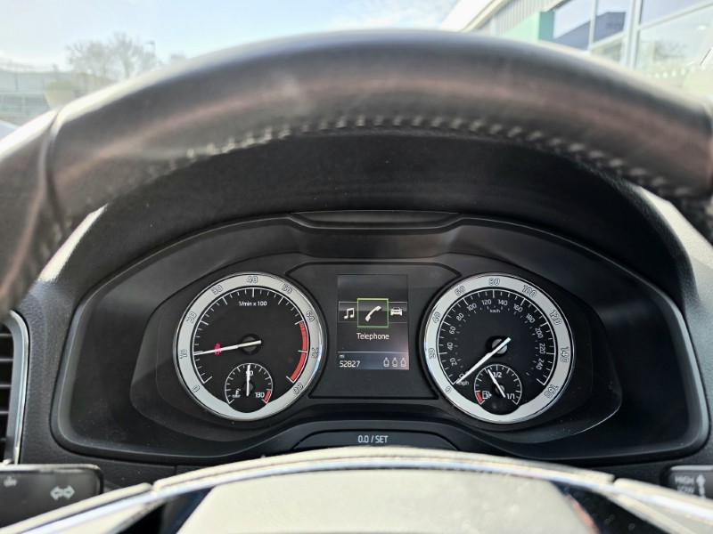 2022 (22) SKODA KAROQ 1.5 TSI SE Drive 5dr 5186820