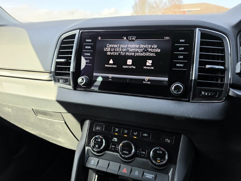 2022 (22) SKODA KAROQ 1.5 TSI SE Drive 5dr 5186832