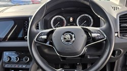 2022 (22) SKODA KAROQ 1.5 TSI SE Drive 5dr 5186813