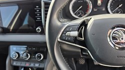 2022 (22) SKODA KAROQ 1.5 TSI SE Drive 5dr 5186812