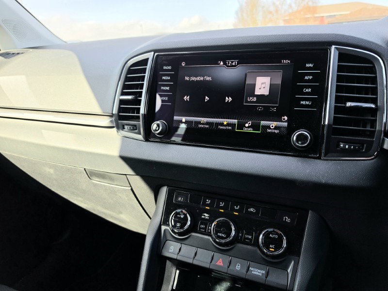 2022 (22) SKODA KAROQ 1.5 TSI SE Drive 5dr 5186828