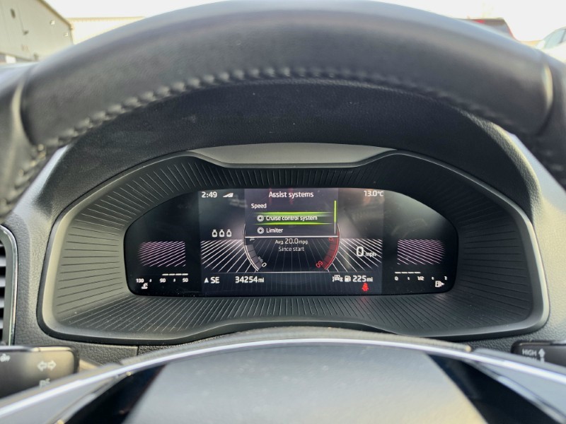 2023 (23) SKODA KAROQ 2.0 TDI SE L 5dr 5204387