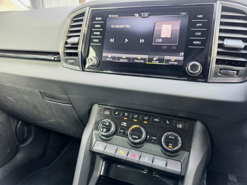 2023 (23) SKODA KAROQ 2.0 TDI SE L 5dr 5204392