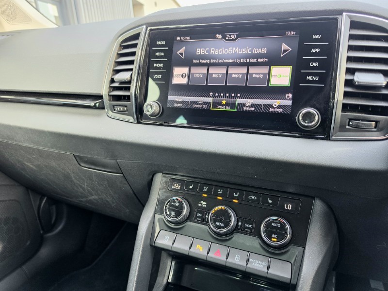 2023 (23) SKODA KAROQ 2.0 TDI SE L 5dr 5204391