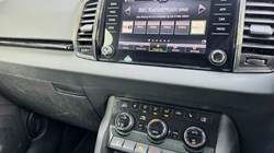 2023 (23) SKODA KAROQ 2.0 TDI SE L 5dr 5204391