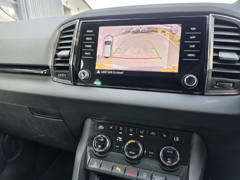 2023 (23) SKODA KAROQ 2.0 TDI SE L 5dr 5204390