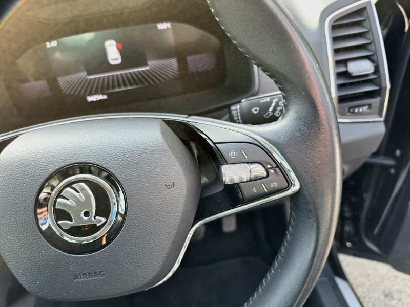 2023 (23) SKODA KAROQ 2.0 TDI SE L 5dr 5204378