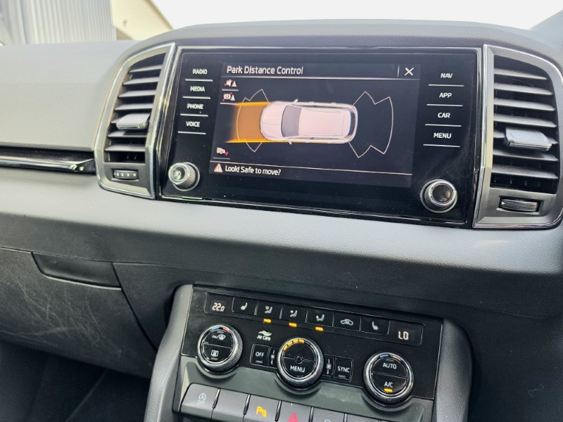 2023 (23) SKODA KAROQ 2.0 TDI SE L 5dr 5204389