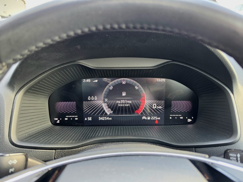 2023 (23) SKODA KAROQ 2.0 TDI SE L 5dr 5204383