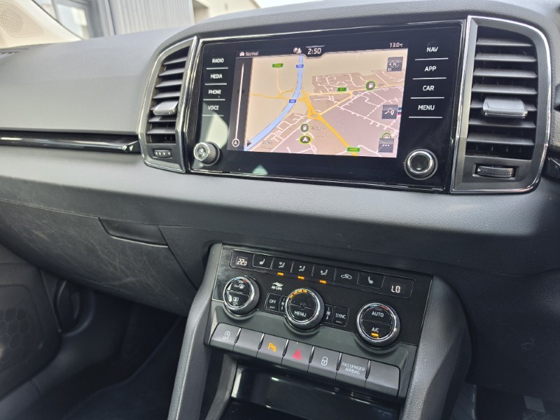 2023 (23) SKODA KAROQ 2.0 TDI SE L 5dr 5204395