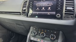 2023 (23) SKODA KAROQ 2.0 TDI SE L 5dr 5204396