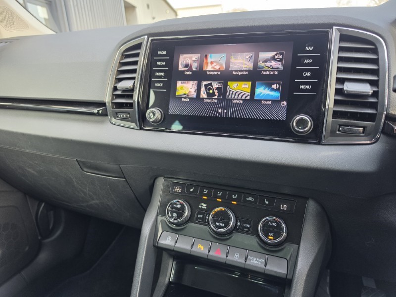 2023 (23) SKODA KAROQ 2.0 TDI SE L 5dr 5204398