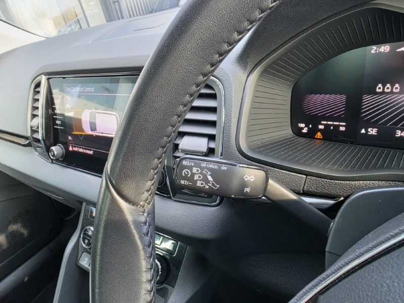 2023 (23) SKODA KAROQ 2.0 TDI SE L 5dr 5204388