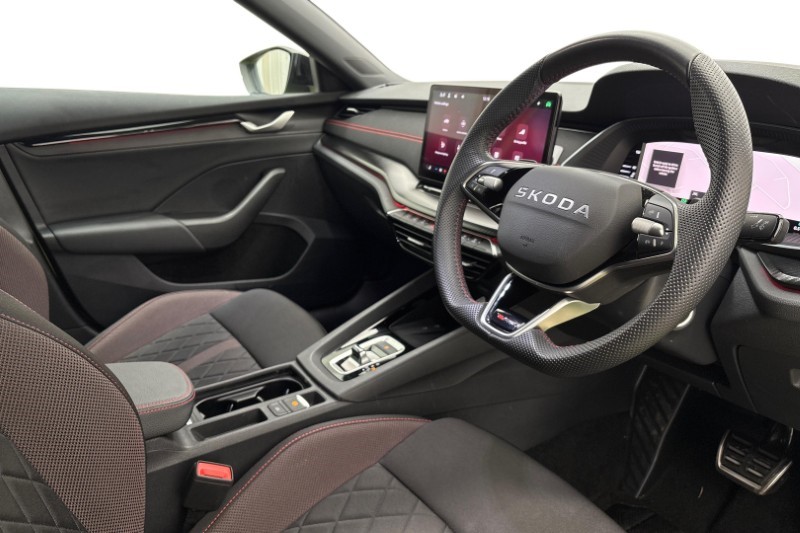 2025 (25) SKODA OCTAVIA 2.0 TSI vRS 5dr DSG 5188724