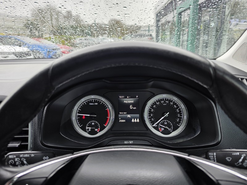 2022 (72) SKODA KAROQ 1.5 TSI SE Drive 5dr DSG 5214113