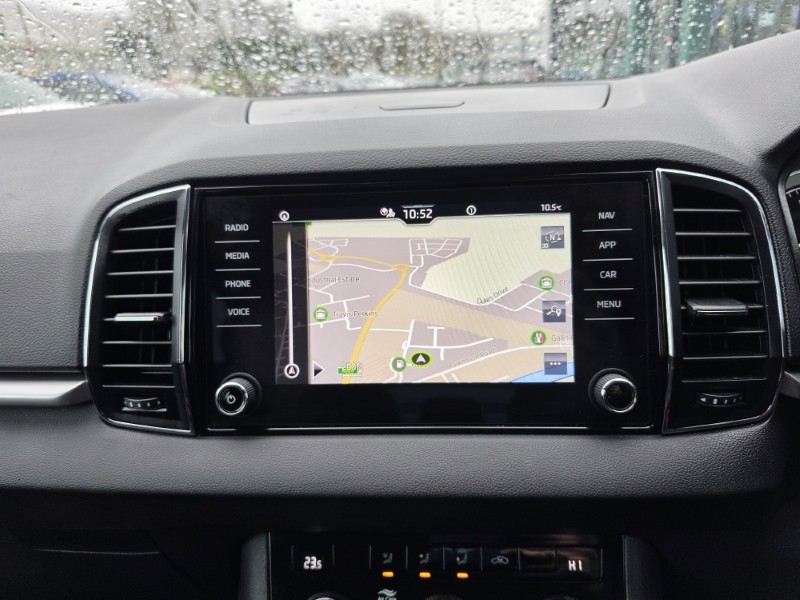 2022 (72) SKODA KAROQ 1.5 TSI SE Drive 5dr DSG 5214129
